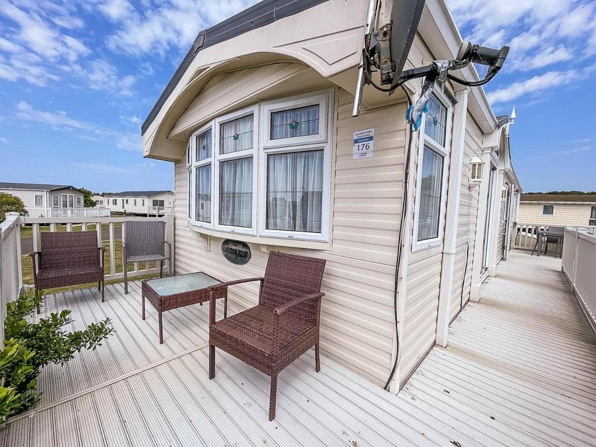 Brilliant Caravan For Hire At Manor Park In Hunstanton Norfolk Ref 23176K Hotell Exteriör bild